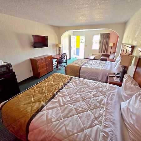 Garden Inn And Suites Near Callaway Gardens Pine Mountain ภายนอก รูปภาพ