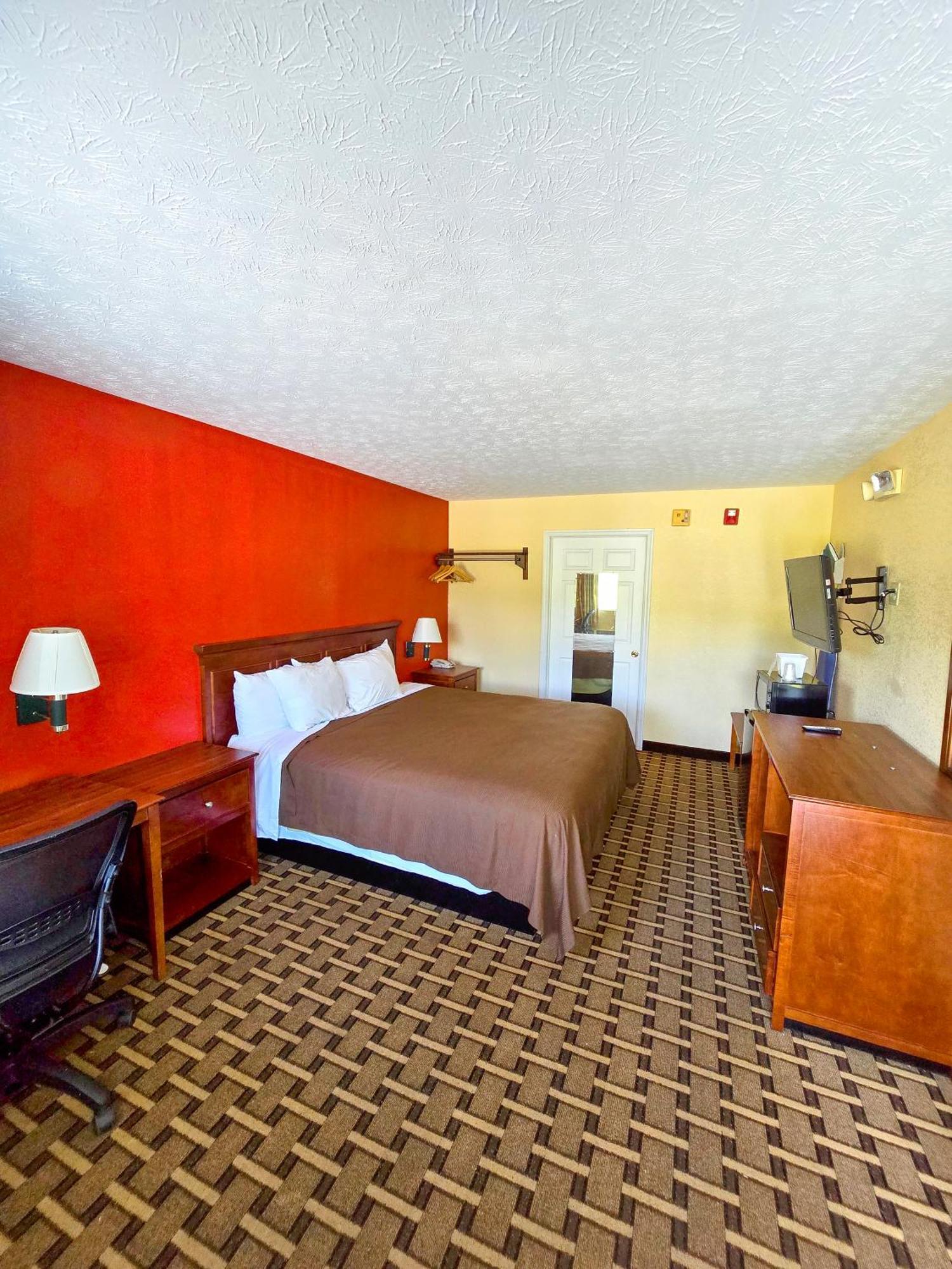 Garden Inn And Suites Near Callaway Gardens Pine Mountain ภายนอก รูปภาพ