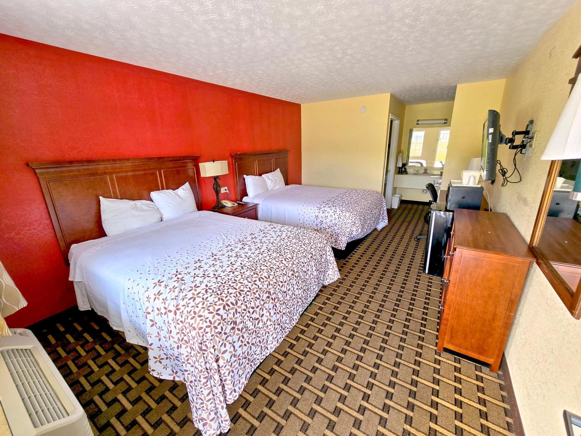 Garden Inn And Suites Near Callaway Gardens Pine Mountain ภายนอก รูปภาพ