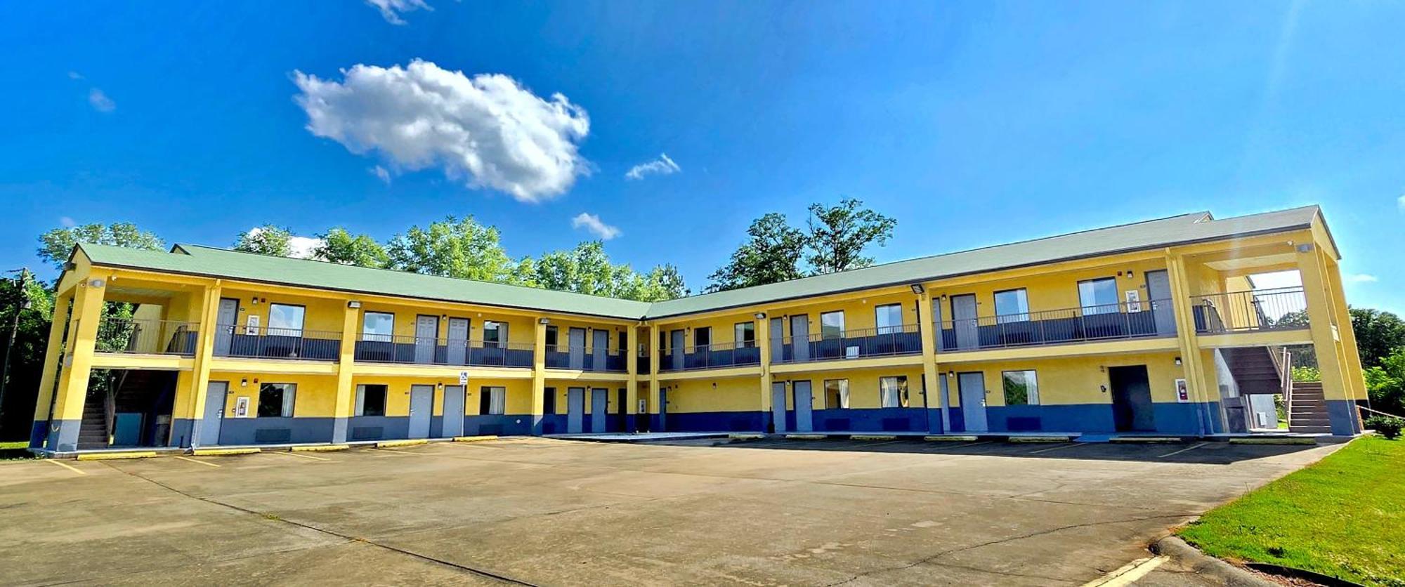Garden Inn And Suites Near Callaway Gardens Pine Mountain ภายนอก รูปภาพ