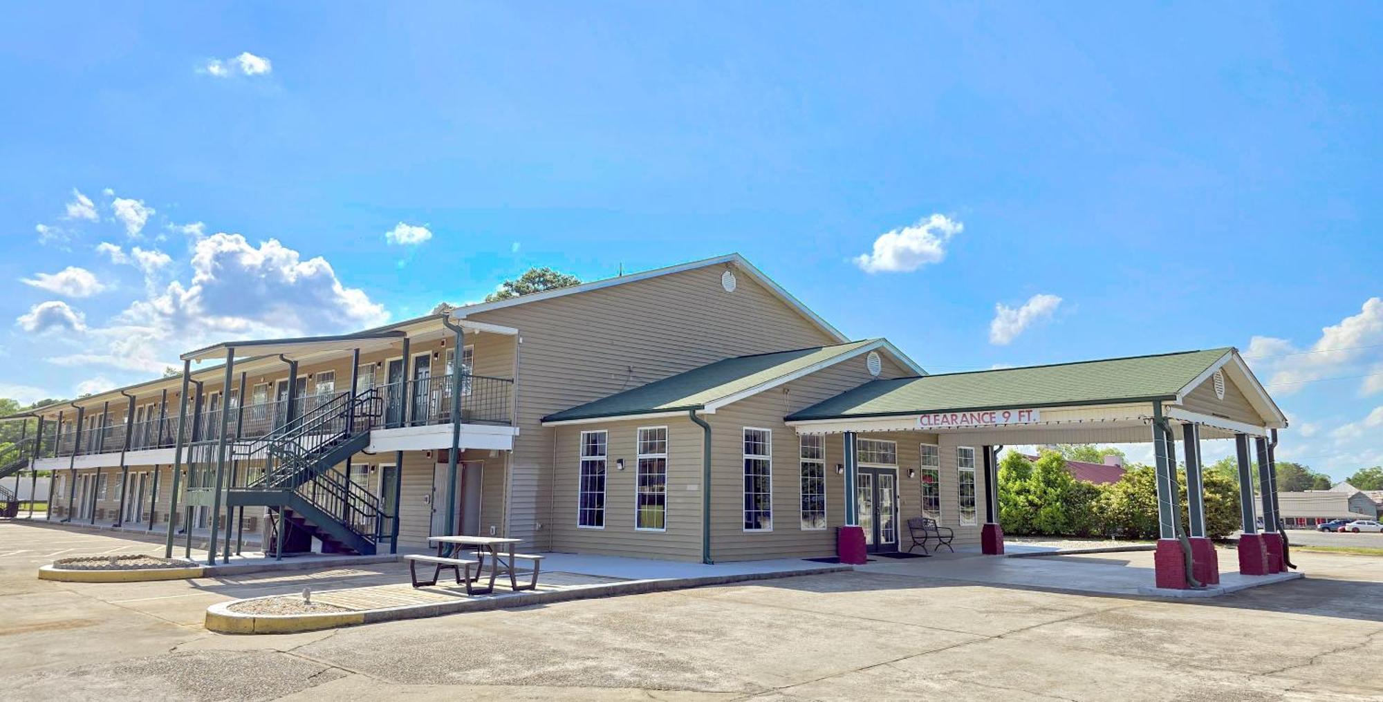 Garden Inn And Suites Near Callaway Gardens Pine Mountain ภายนอก รูปภาพ