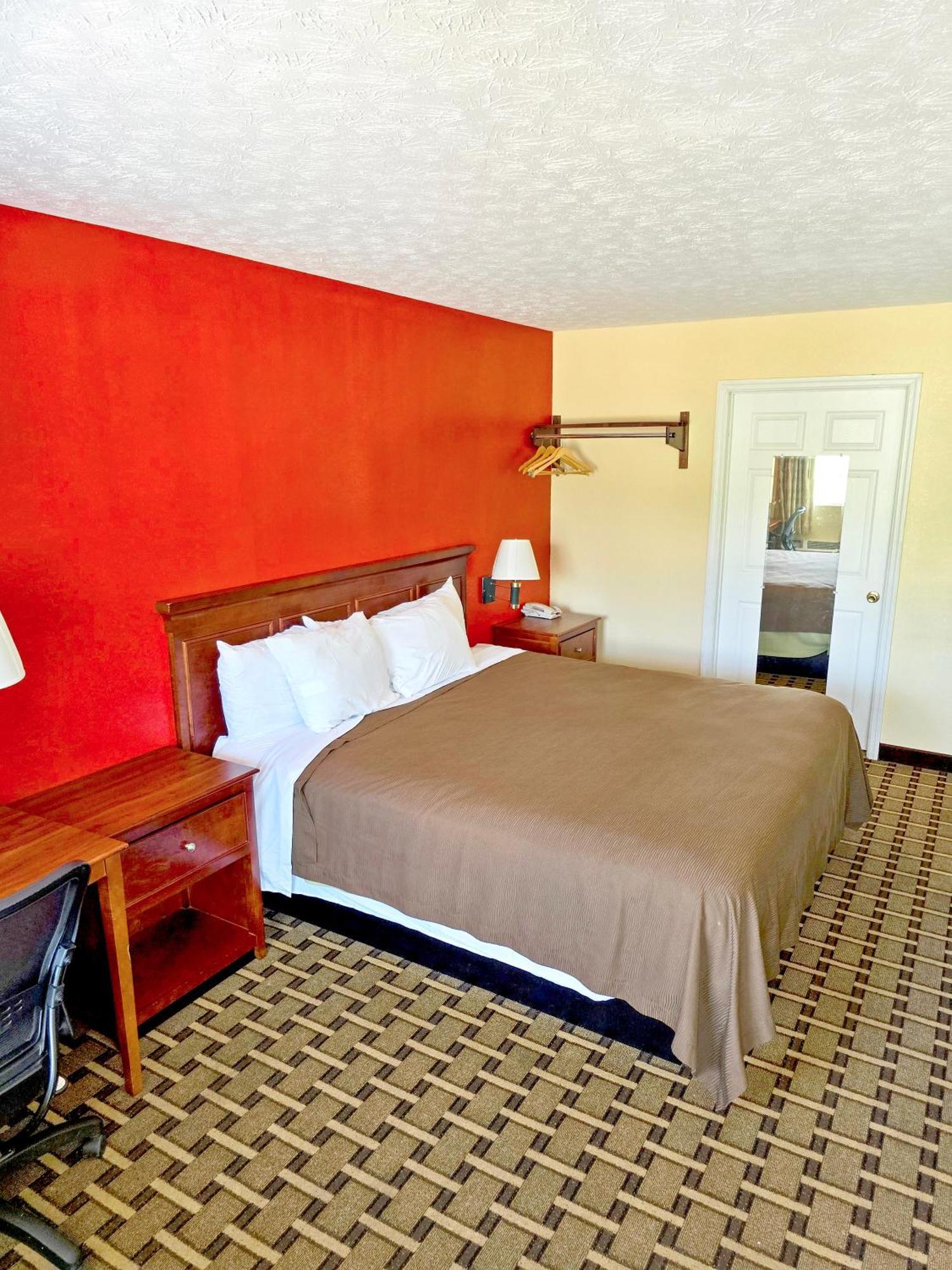 Garden Inn And Suites Near Callaway Gardens Pine Mountain ภายนอก รูปภาพ