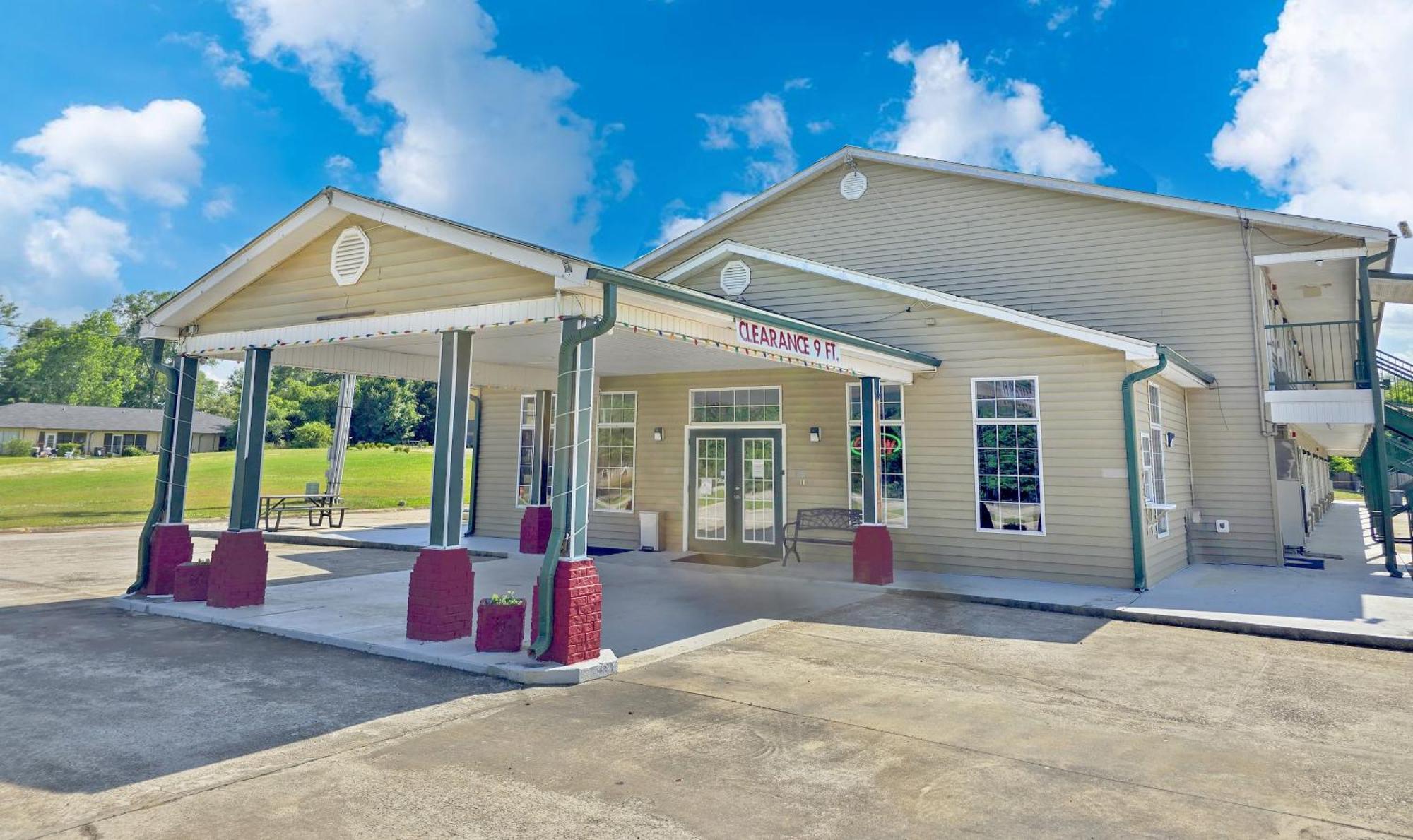 Garden Inn And Suites Near Callaway Gardens Pine Mountain ภายนอก รูปภาพ